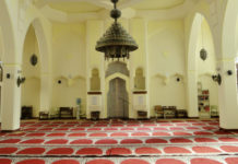 Los musulmanes piden a Justicia una casilla en el IRPF como la de la Iglesia y enseñanza islámica en Secundaria