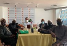 El delegat de la Comissió Islàmica d’Espanya a Catalunya es reuneix amb la junta de la Federació de Comunitats Musulmanes Africanes de Catalunya.